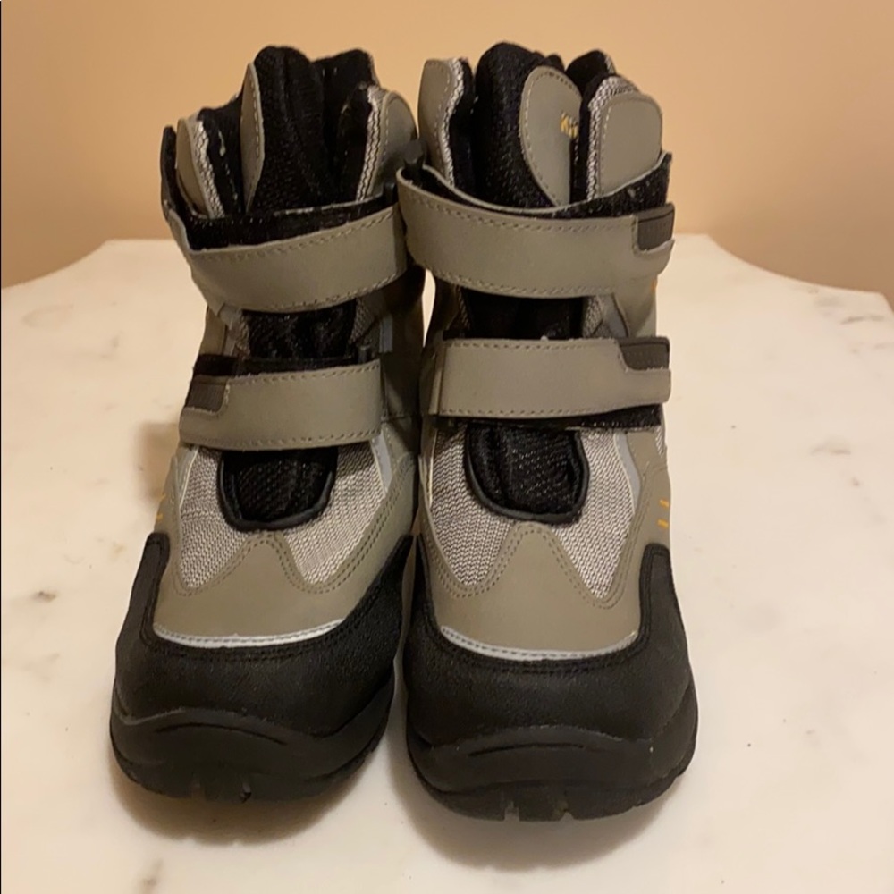 Kids snow boots